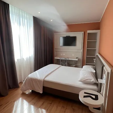 Hotel Kare 4*
