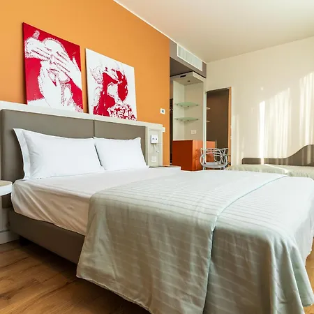 Kare Hotel 4*